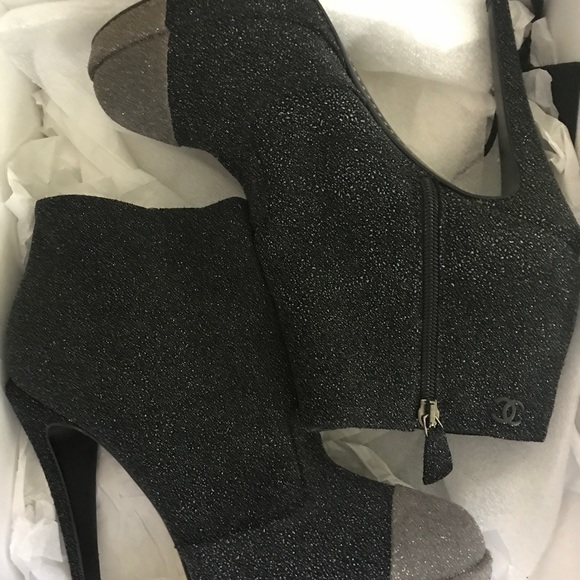 Authentic CHANEL Glitter Leather Platform booties - Picture 8 of 8